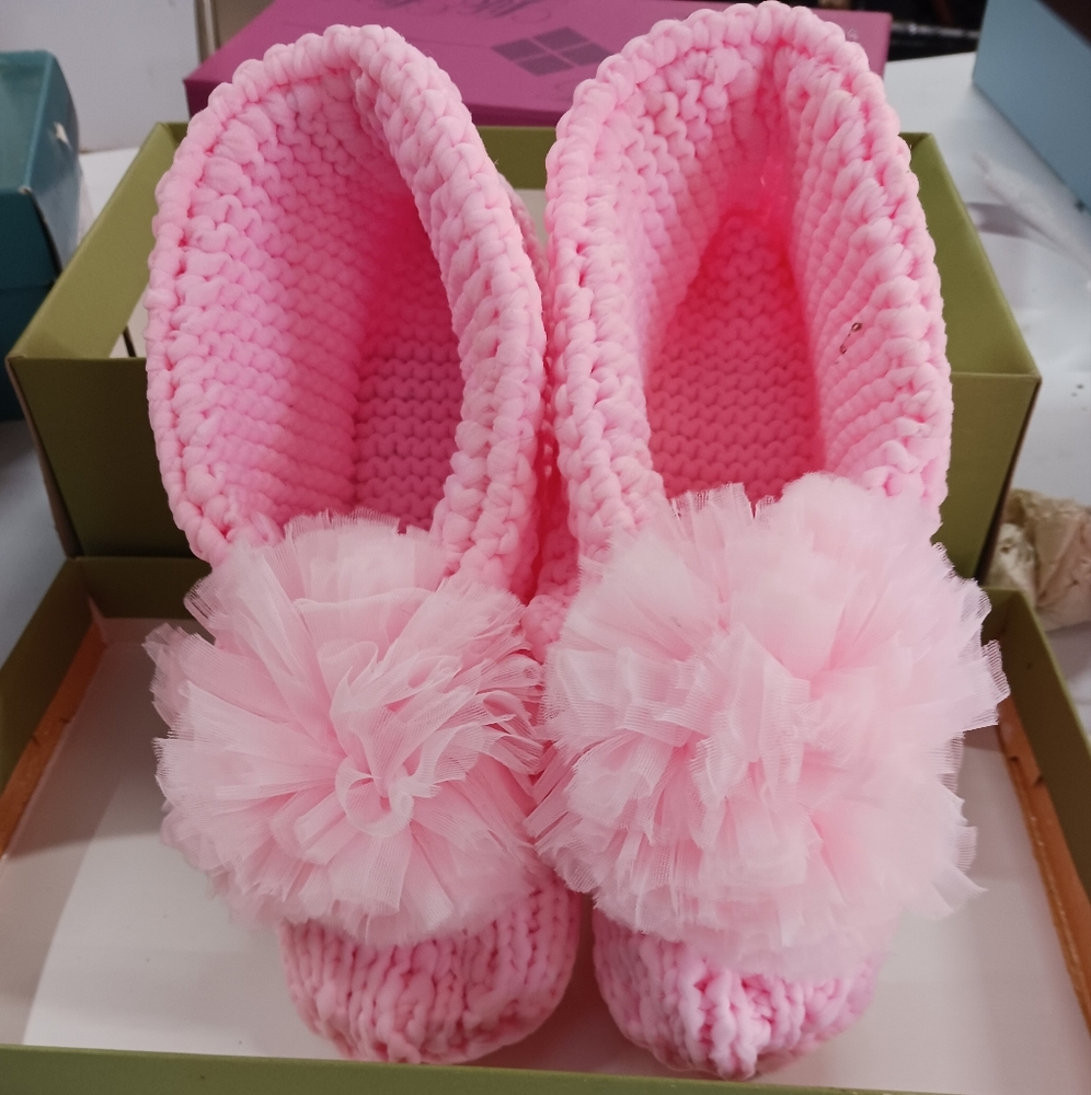 Easy and Warm Crochet Slippers Color: pink Size:6